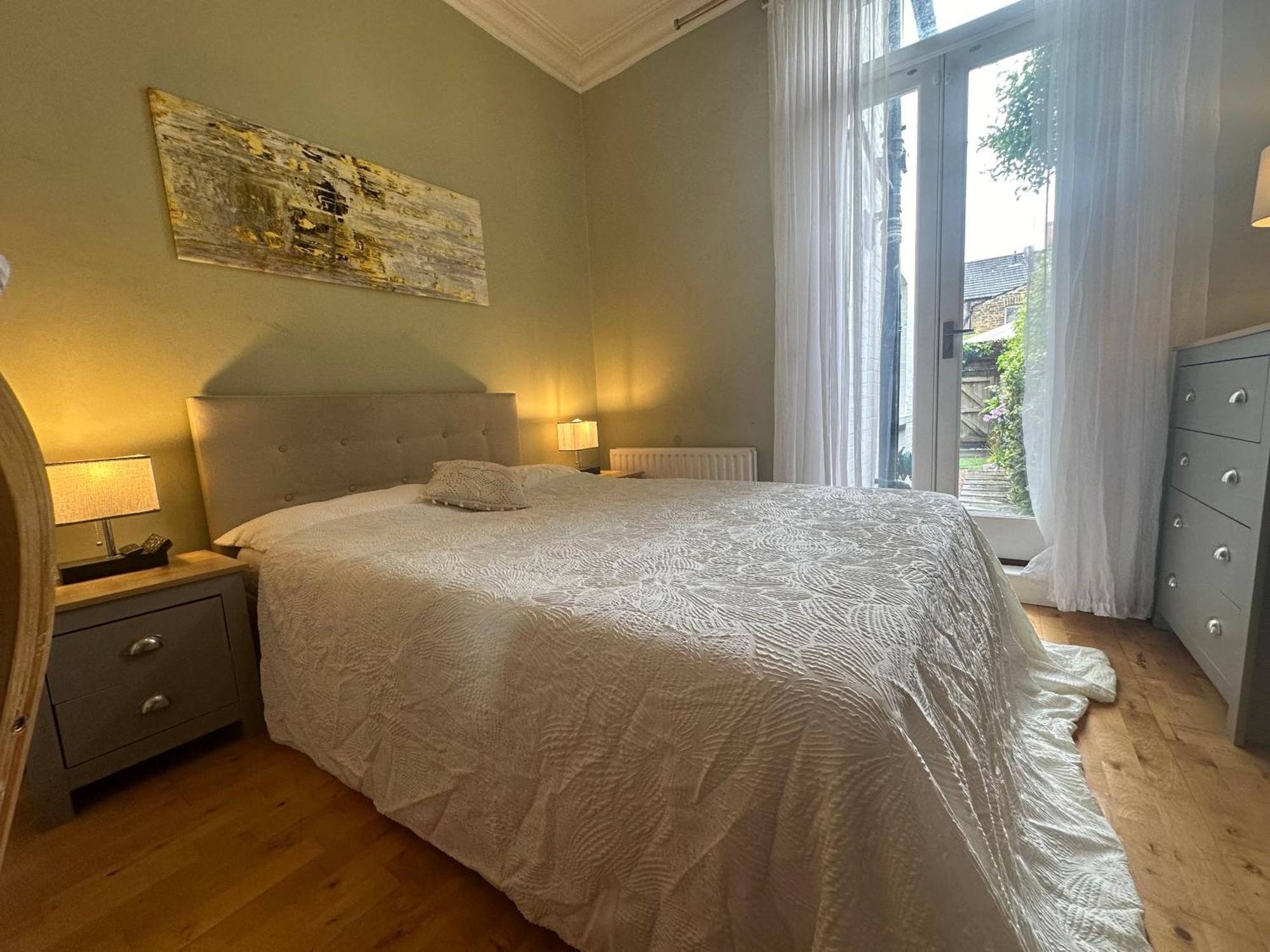 My Sky Secret Garden 1 Bedroom Londra Dış mekan fotoğraf